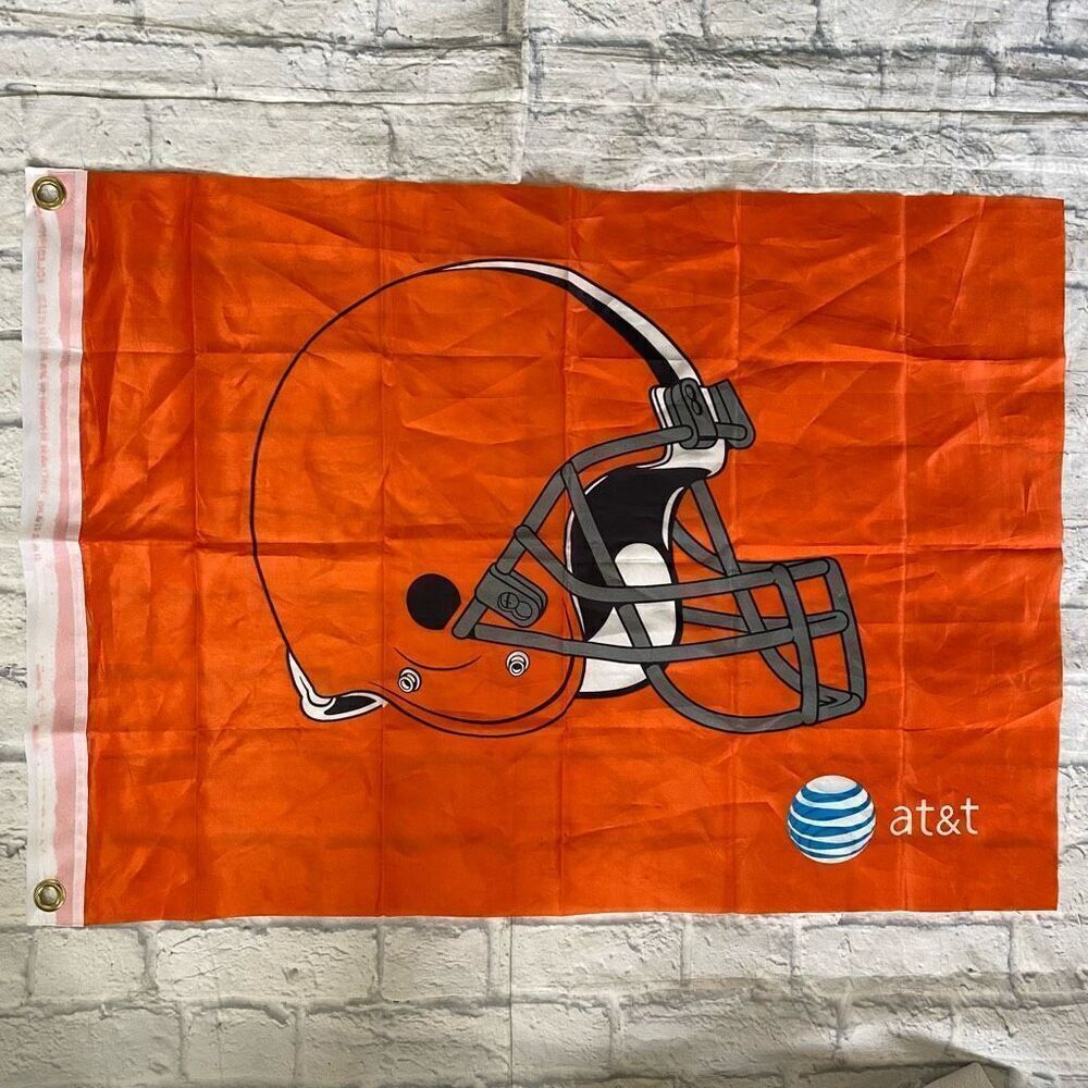 Cleveland Browns NFL football flying banner w/side eyelet rings 35.5”x25”